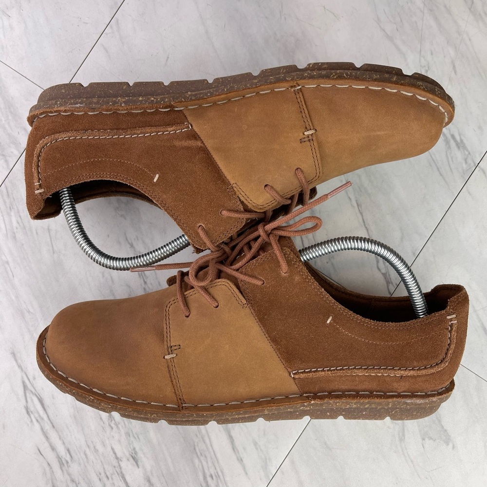 Clarks Brown Tan Two-Tone Suede Lace-Up Oxford